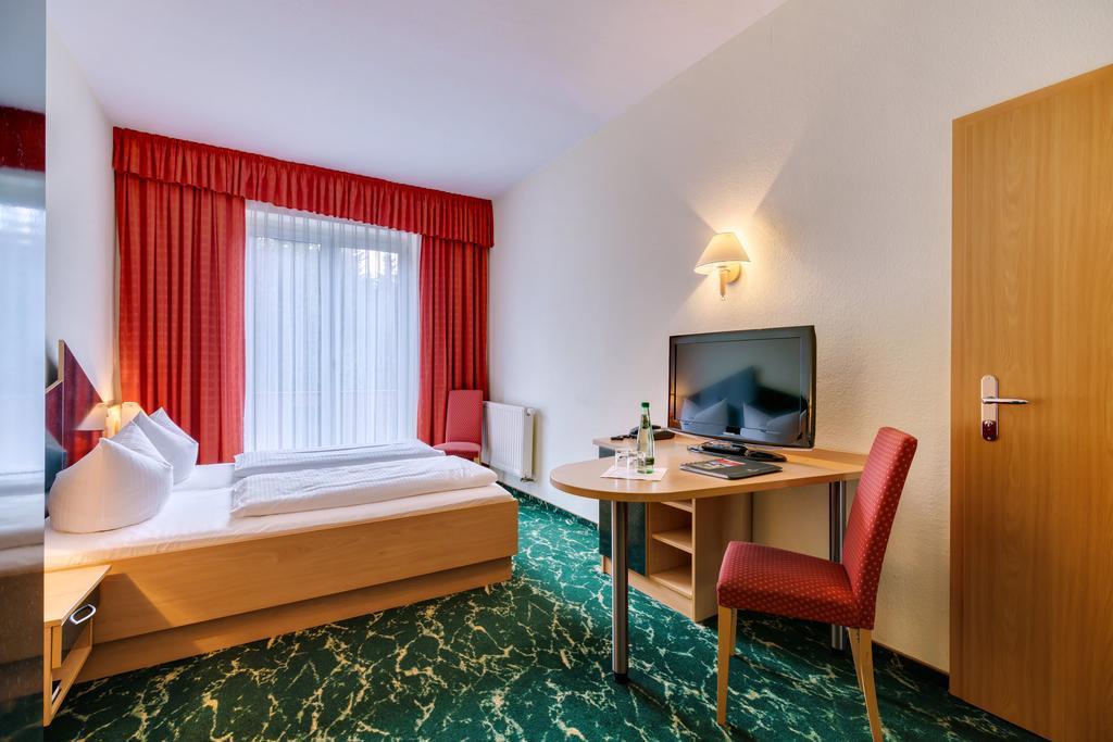 Waldhotel Vogtland Клінґенталь Екстер'єр фото