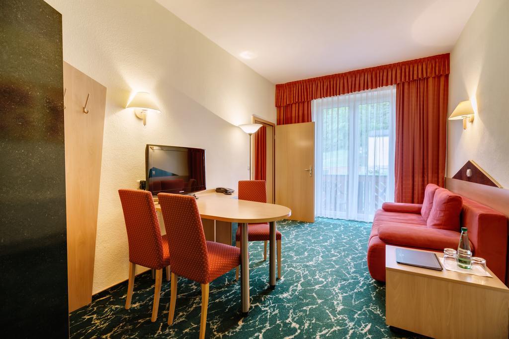 Waldhotel Vogtland Клінґенталь Екстер'єр фото